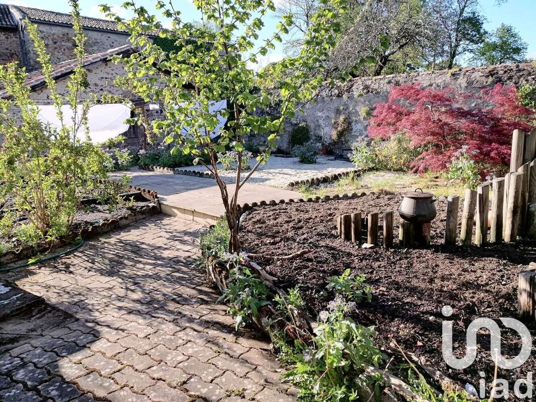 Photo 9 - Maison à CHABANAIS