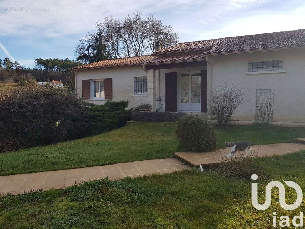 Photo 7 - Maison à SAINT-GERMAIN-DU-SALEMBRE