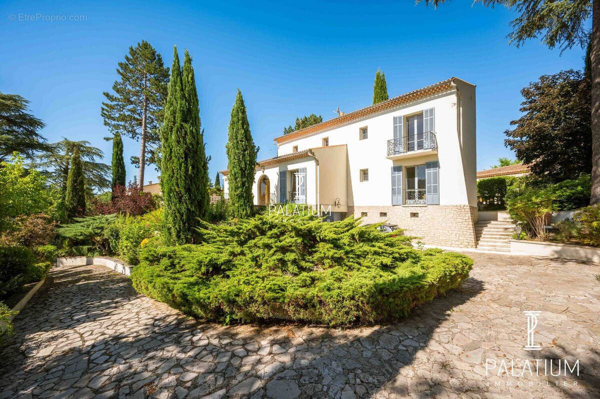 Maison à GREOUX-LES-BAINS