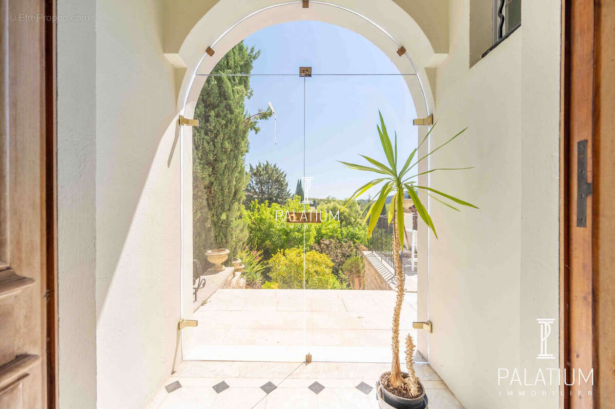Maison à GREOUX-LES-BAINS