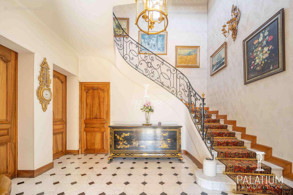 Maison à GREOUX-LES-BAINS