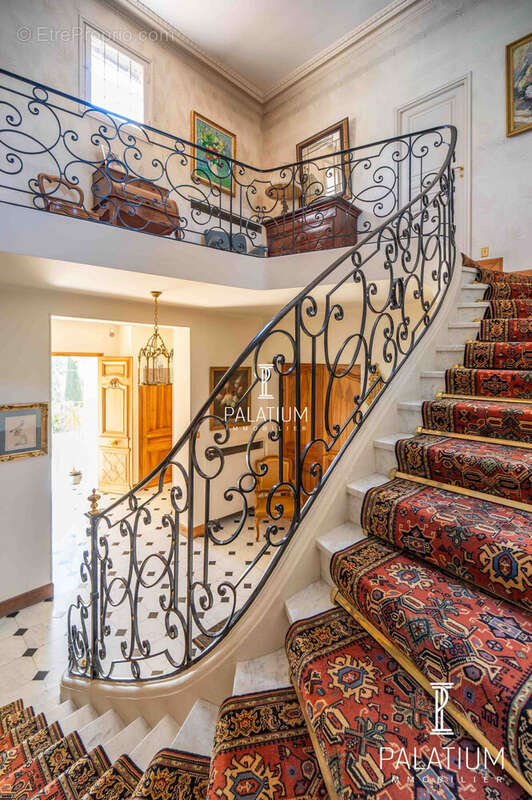 Maison à GREOUX-LES-BAINS