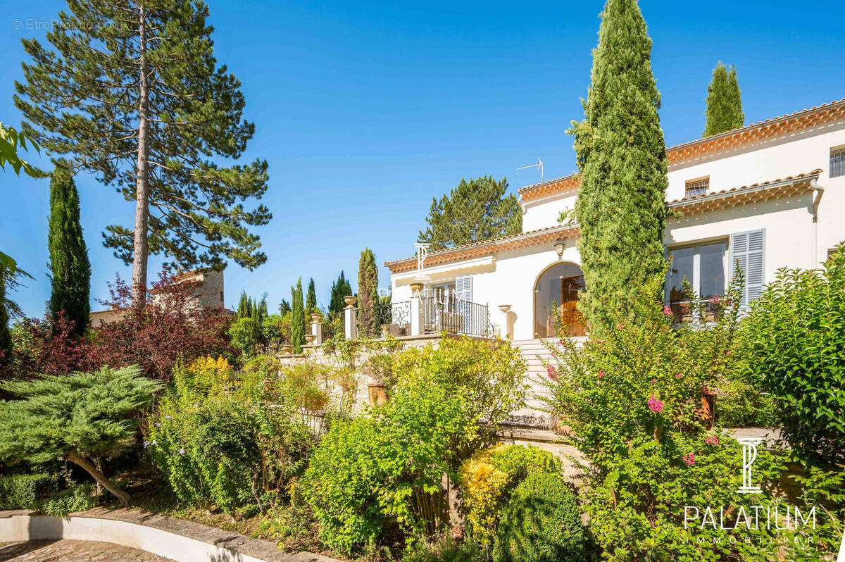 Maison à GREOUX-LES-BAINS