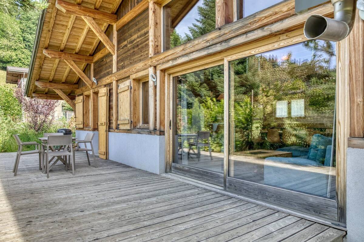 Maison à DEMI-QUARTIER