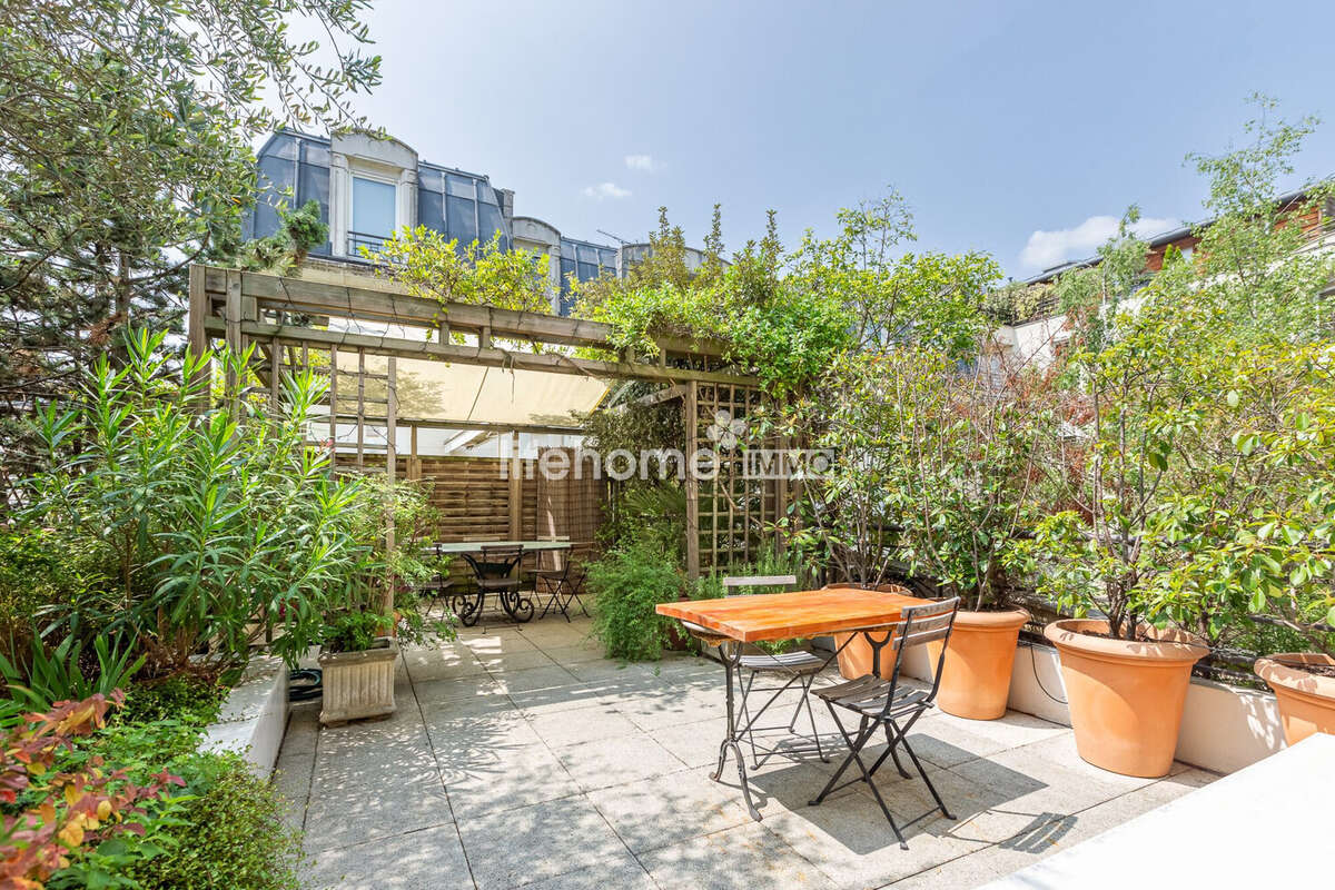 Appartement à SURESNES