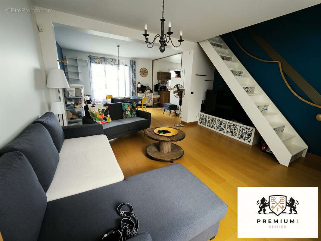 Maison à LE THILLAY