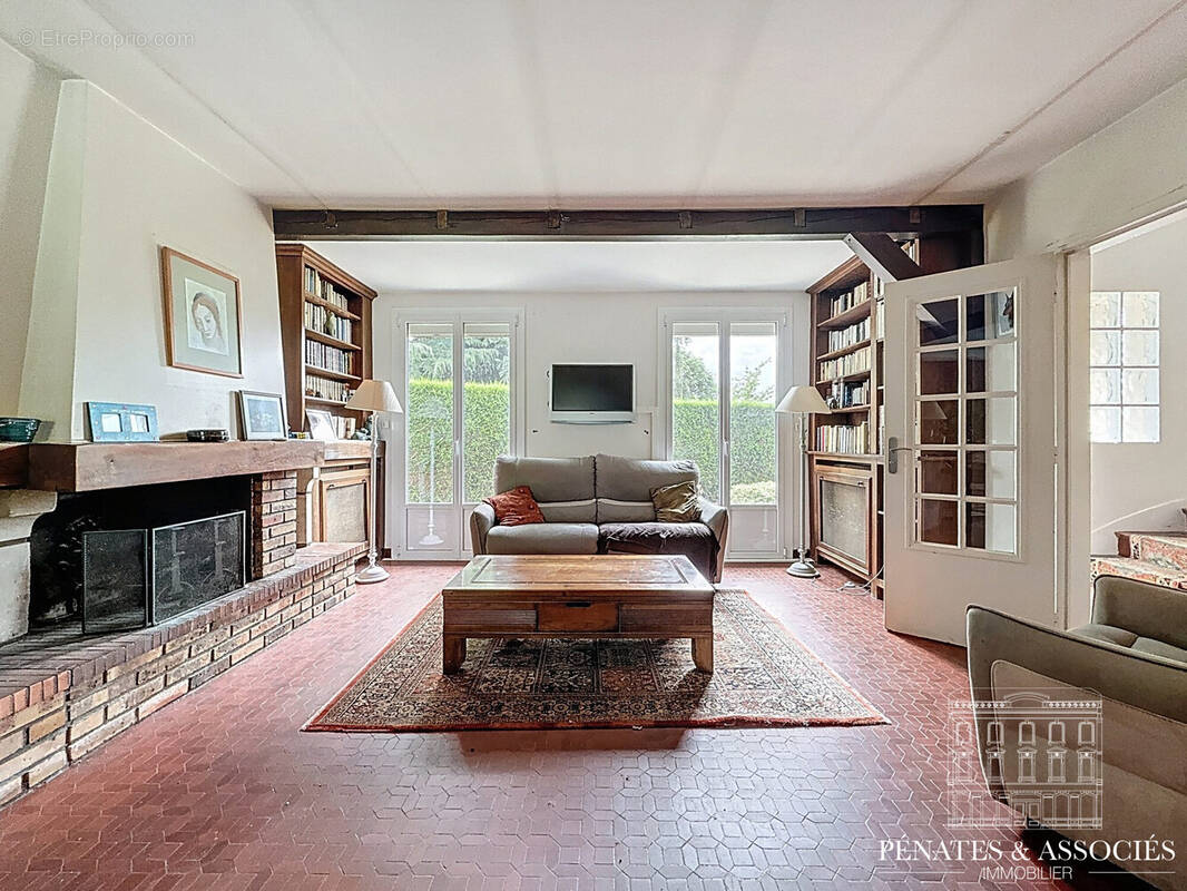 Maison à MONT-SAINT-AIGNAN