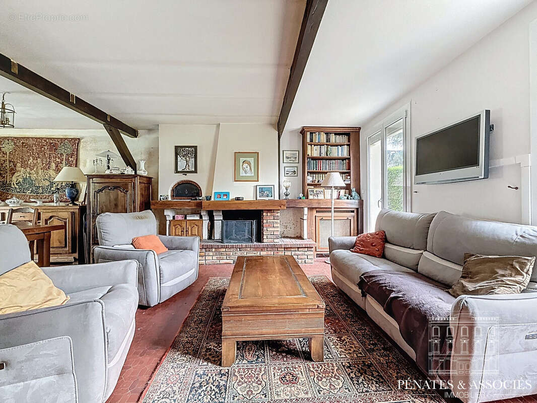 Maison à MONT-SAINT-AIGNAN