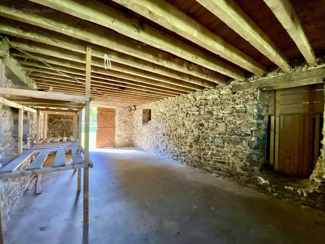 Garage n°2  - Appartement à SUSSAC