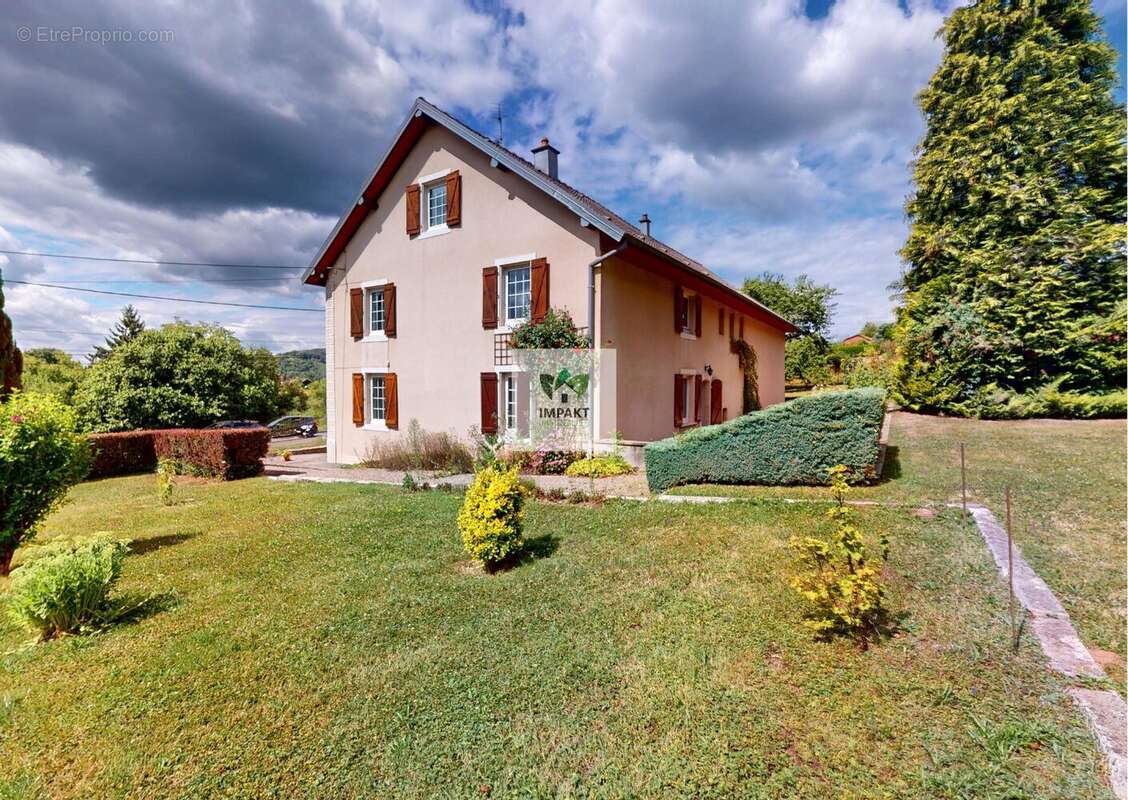 Maison à CHALONVILLARS