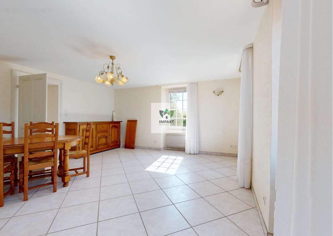 Maison à CHALONVILLARS