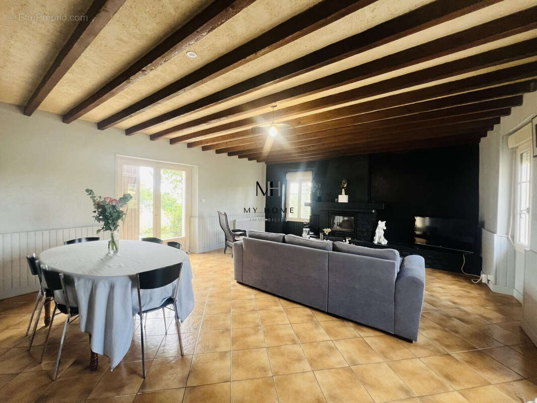 Maison à SAINT-LEONARD-DES-BOIS