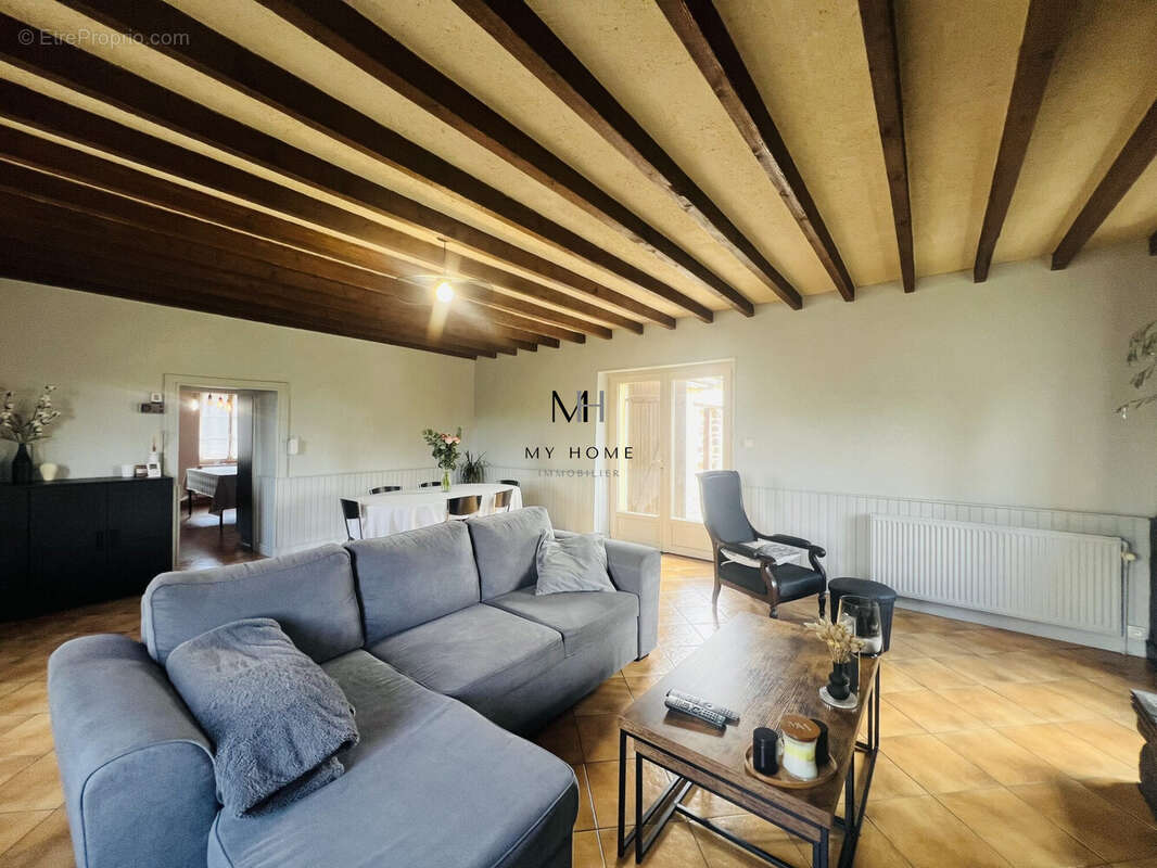 Maison à SAINT-LEONARD-DES-BOIS