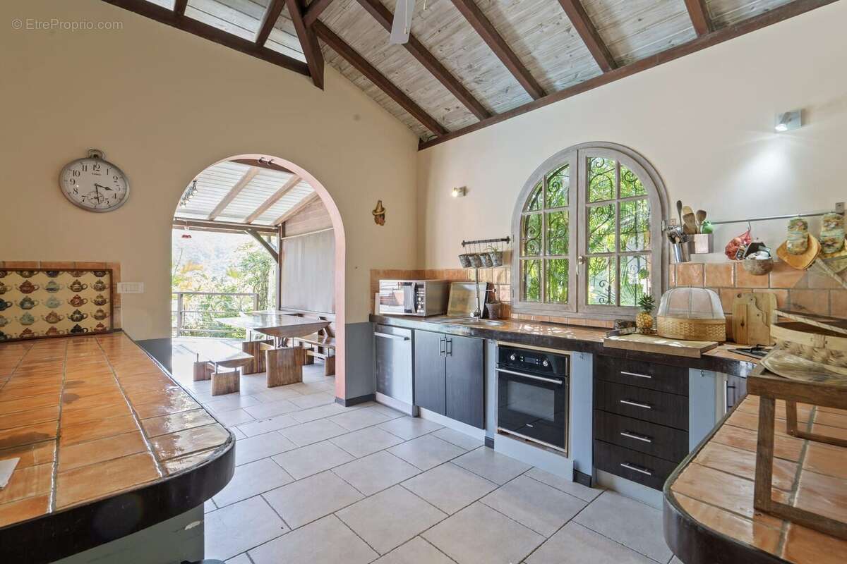 Maison à LES TROIS-ILETS