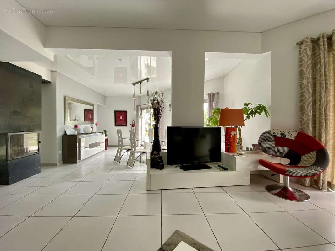 Maison à BOURG-DE-PEAGE