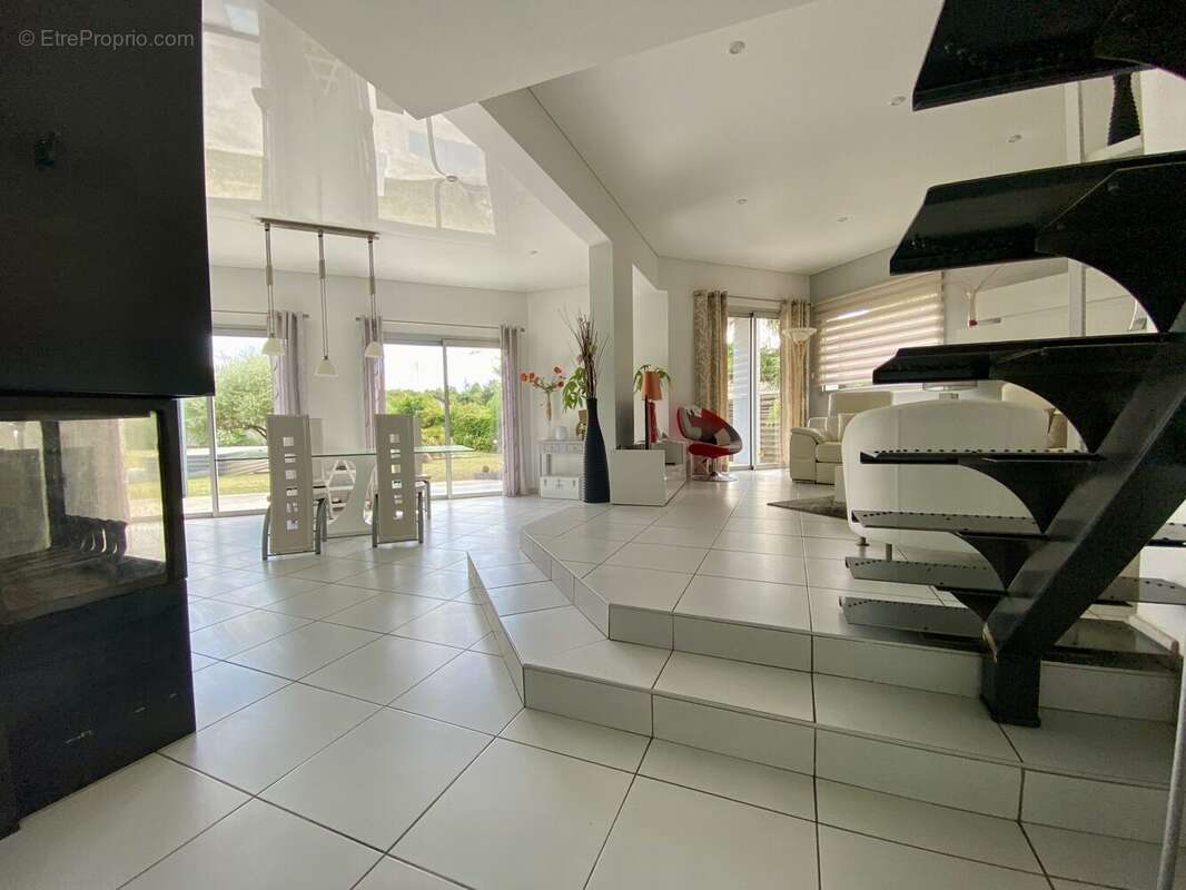 Maison à BOURG-DE-PEAGE