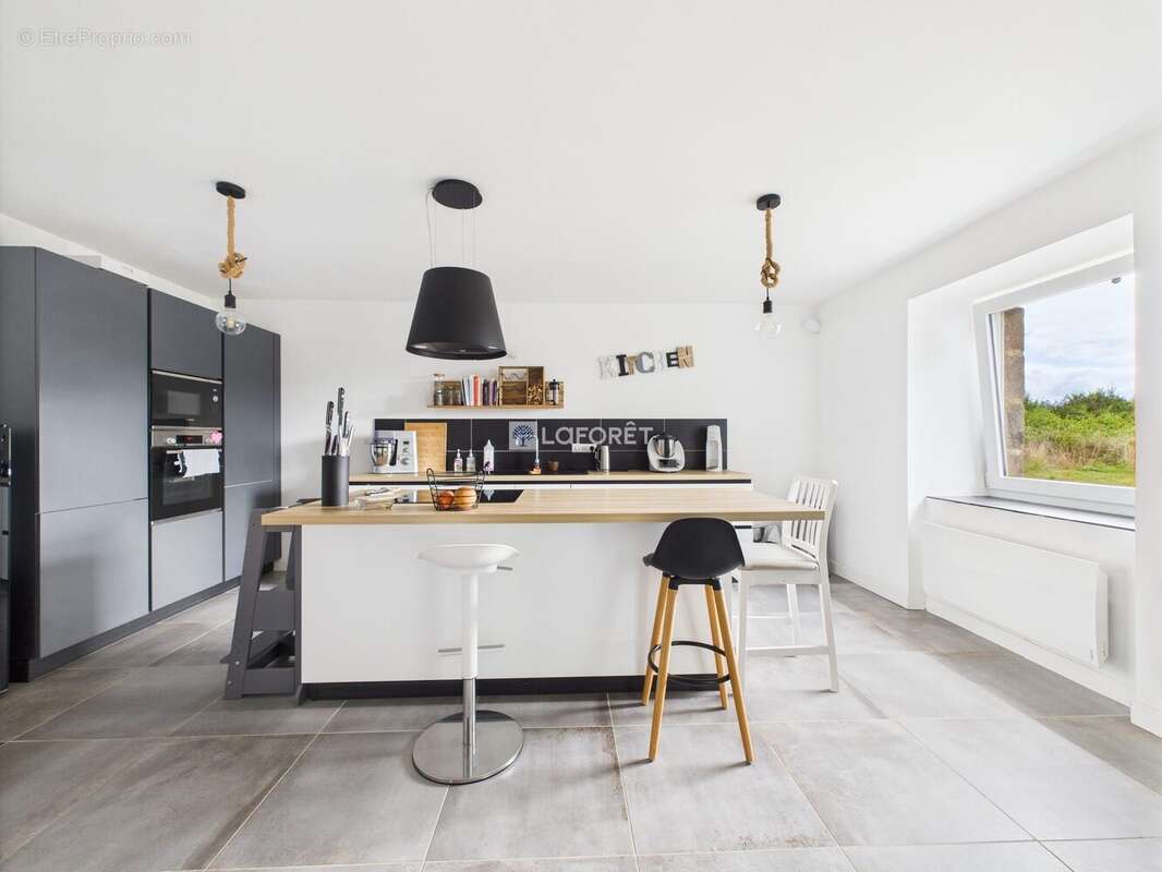 Maison à PLONEOUR-LANVERN