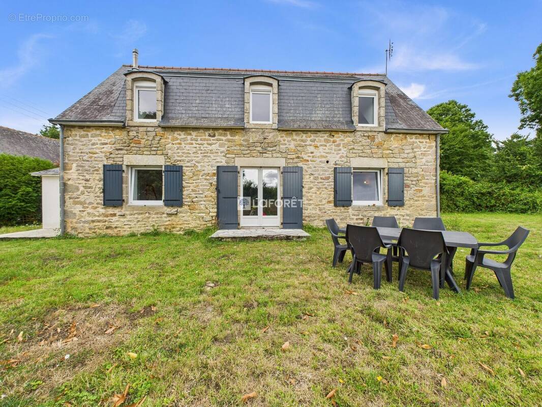 Maison à PLONEOUR-LANVERN