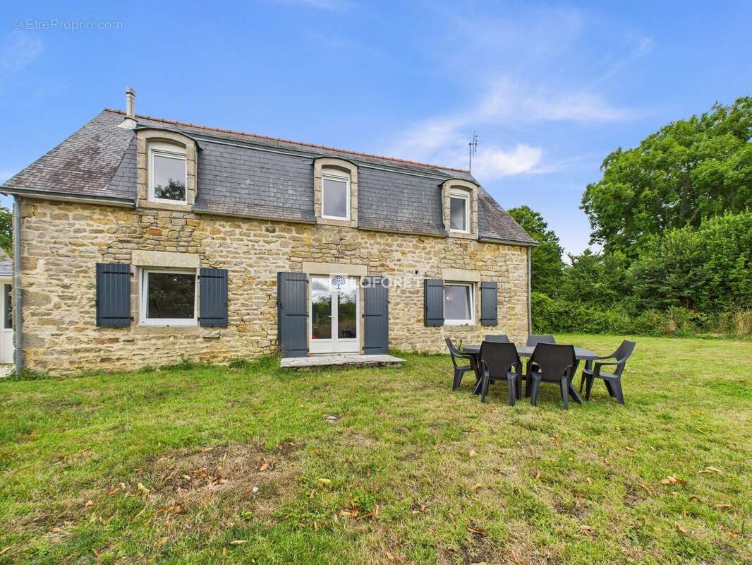 Maison à PLONEOUR-LANVERN