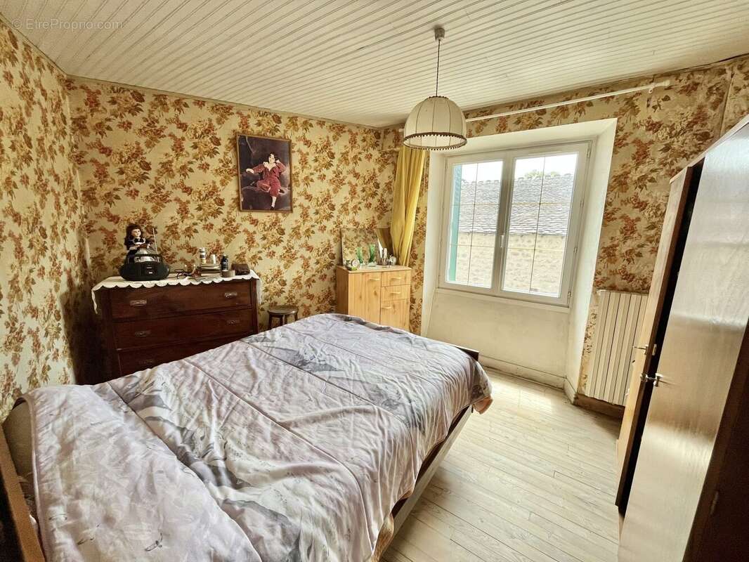 Maison à SAINT-JEAN-LA-FOUILLOUSE