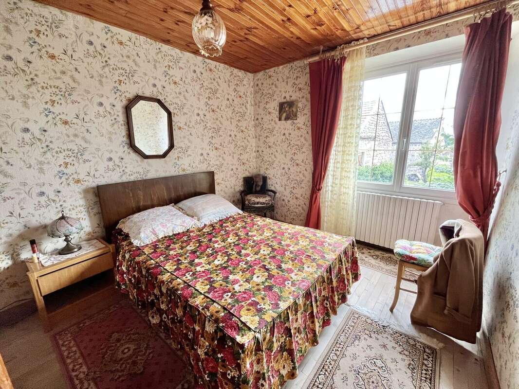 Maison à SAINT-JEAN-LA-FOUILLOUSE