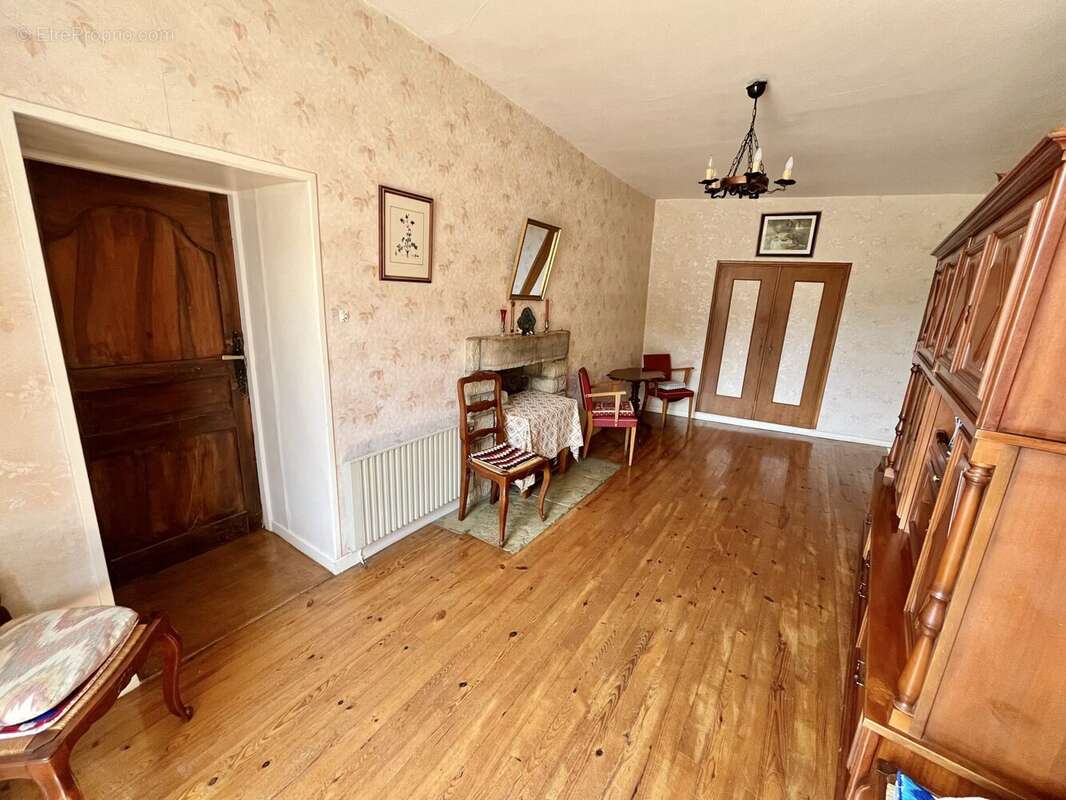 Appartement à CHANAC