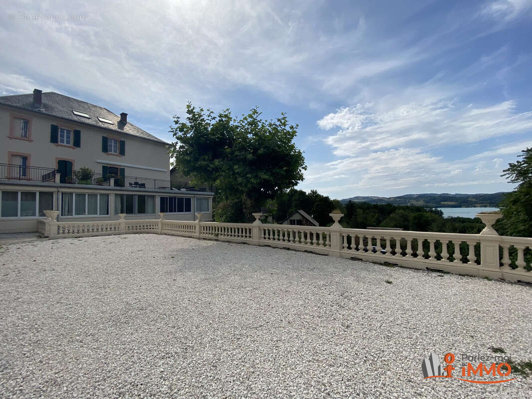 Appartement à AIGUEBELETTE-LE-LAC