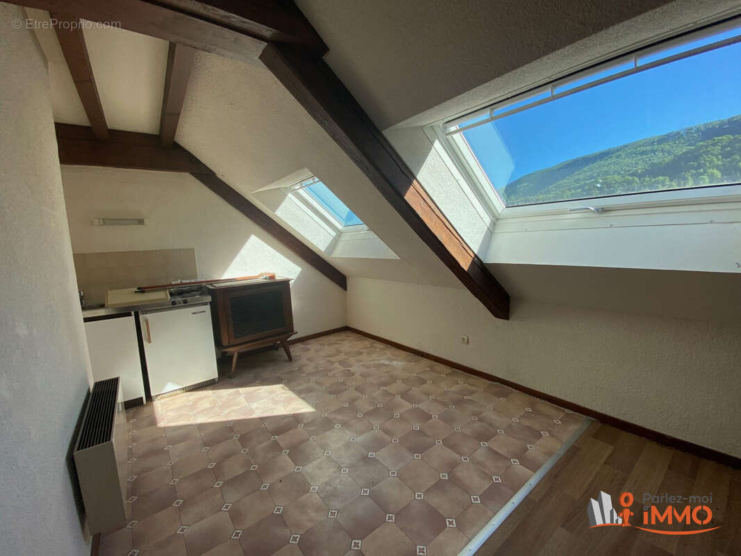 Appartement à AIGUEBELETTE-LE-LAC