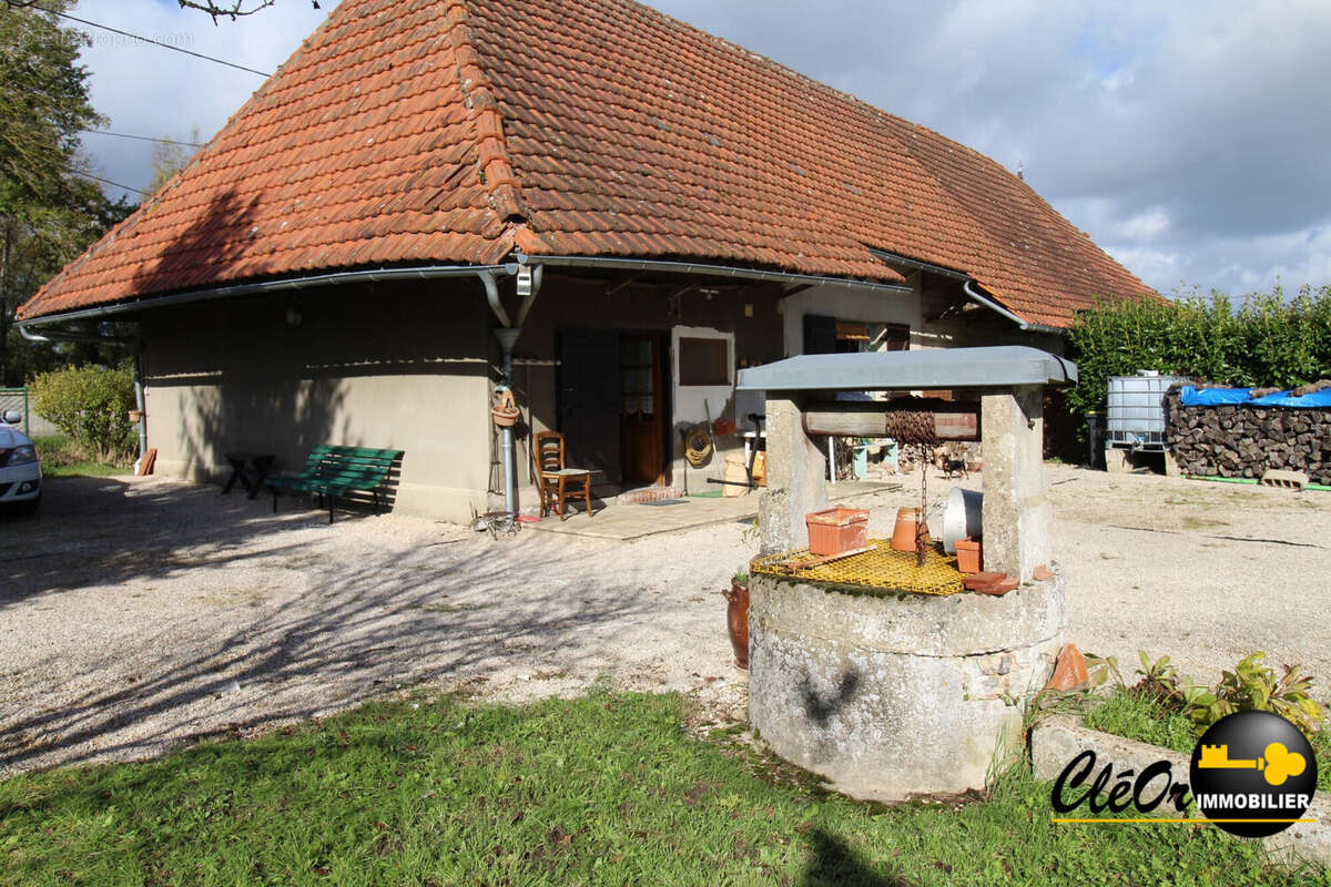 Maison à LA CHAPELLE-SAINT-SAUVEUR