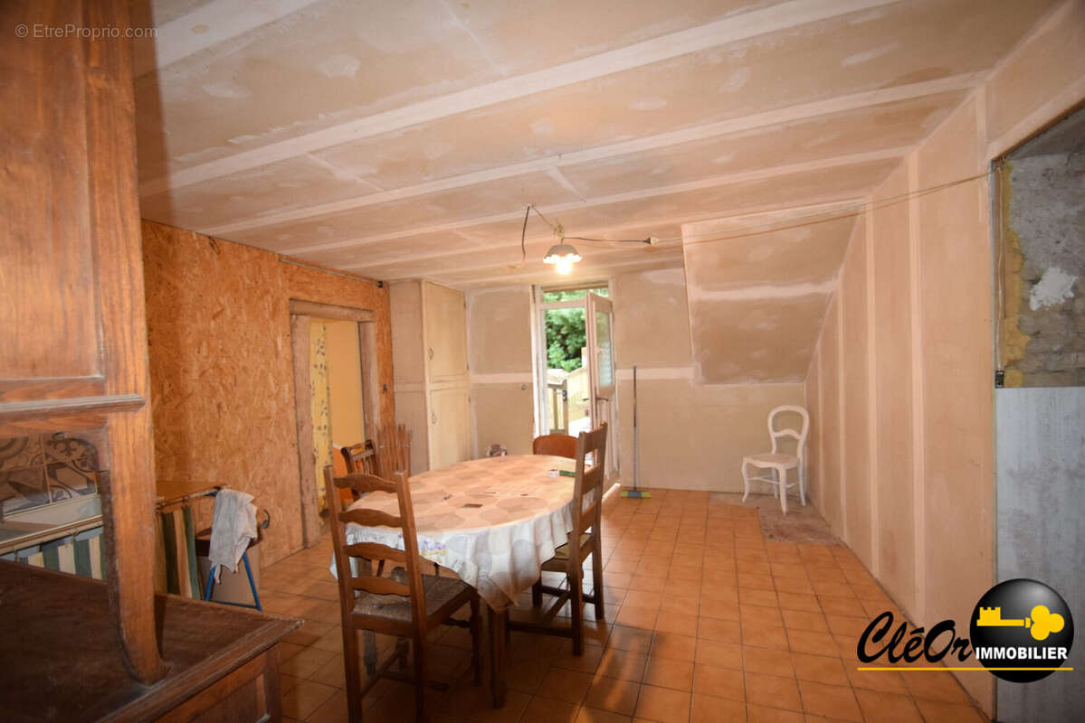 Maison à PIERRE-DE-BRESSE