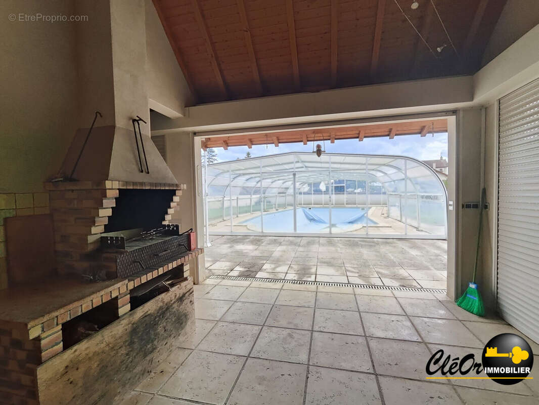 Maison à PIERRE-DE-BRESSE