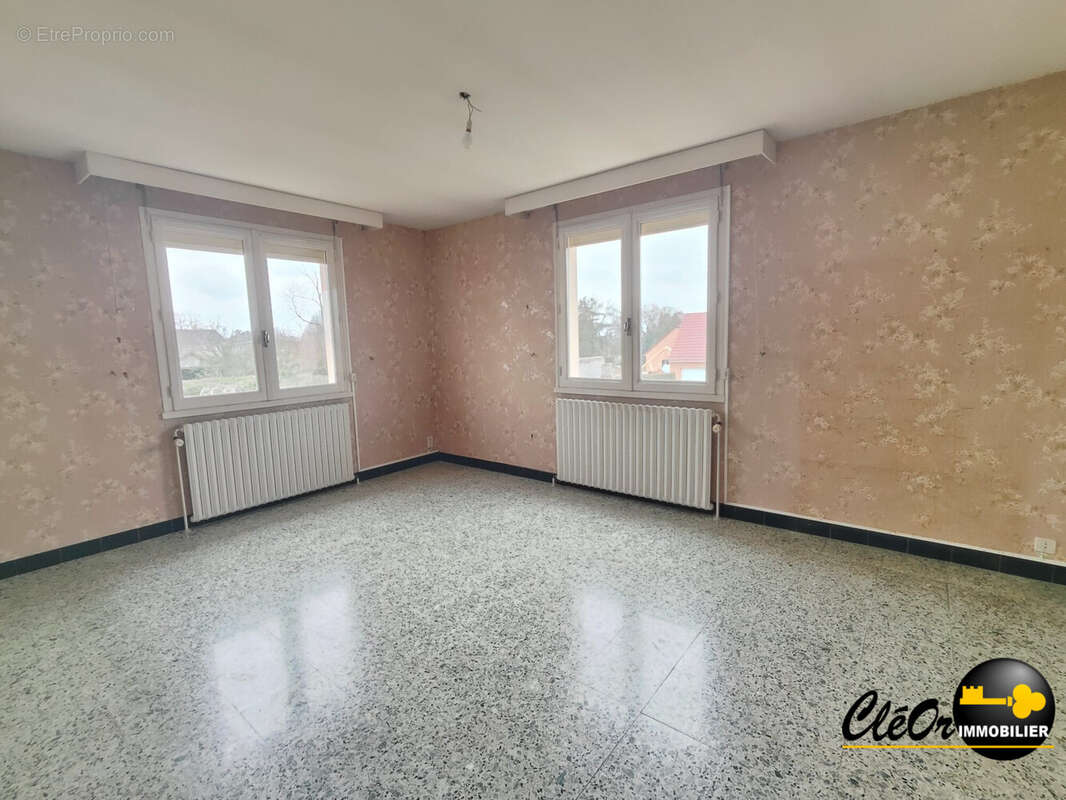 Maison à PIERRE-DE-BRESSE