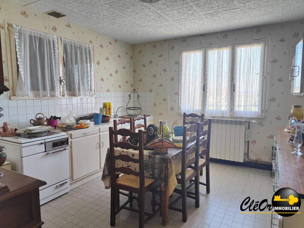 Maison à SAINT-USUGE