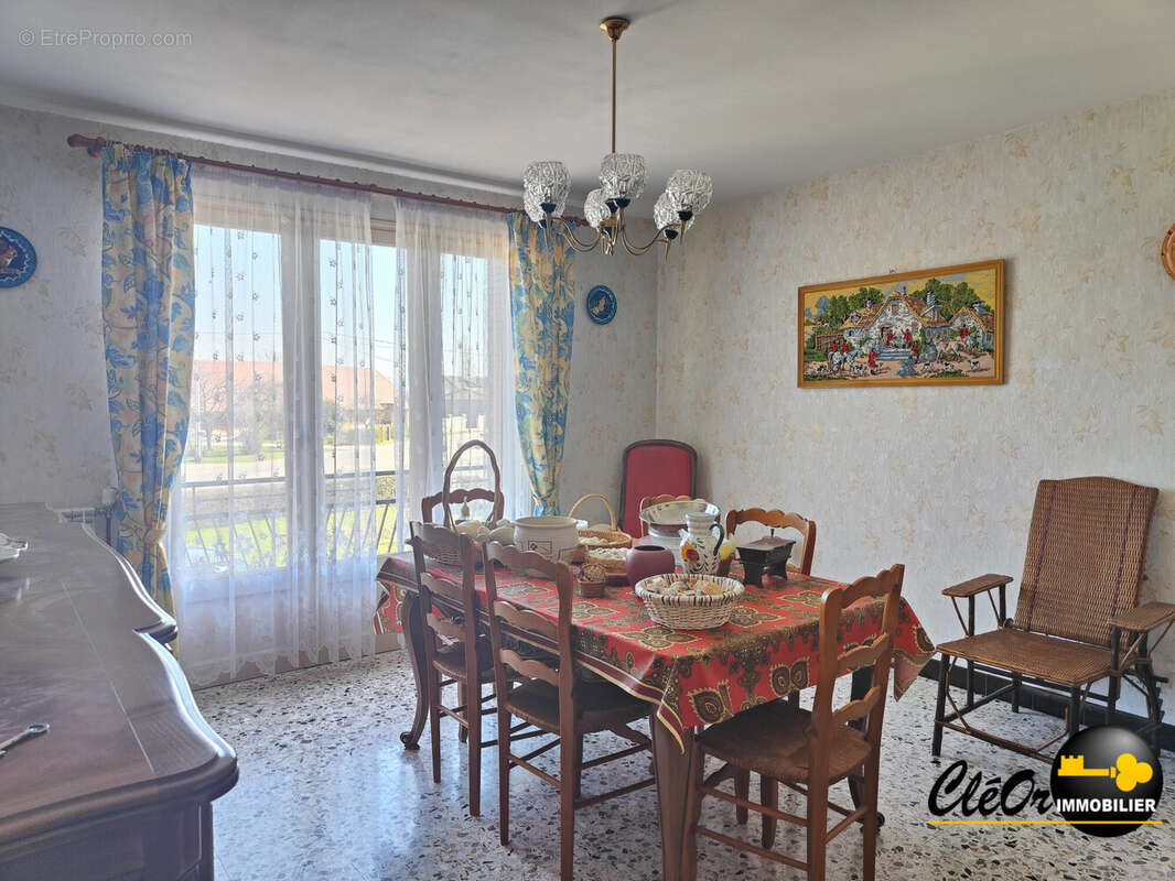 Maison à SAINT-USUGE