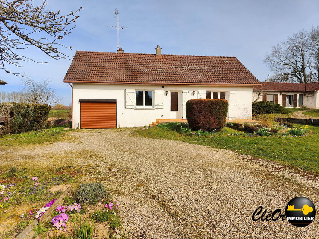 Maison à PIERRE-DE-BRESSE