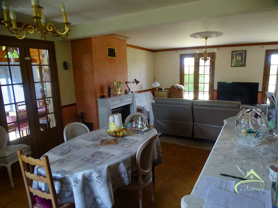 Maison à SAINT-JUNIEN