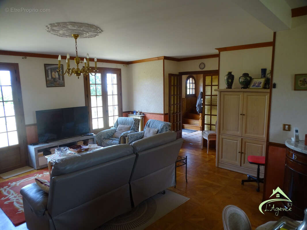 Maison à SAINT-JUNIEN