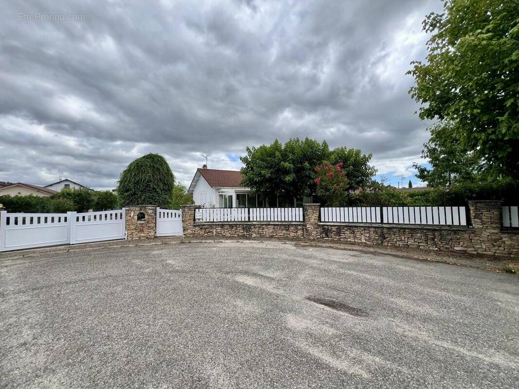 Maison à CHARVIEU-CHAVAGNEUX