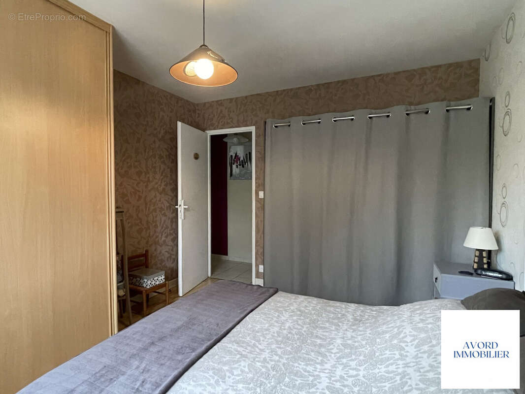 Chambre rez-de-chaussée - Maison à NOHANT-EN-GOUT