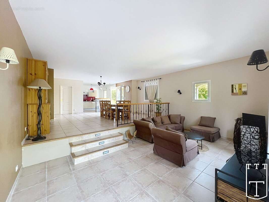 Maison à SAINT-ALBAN-AURIOLLES