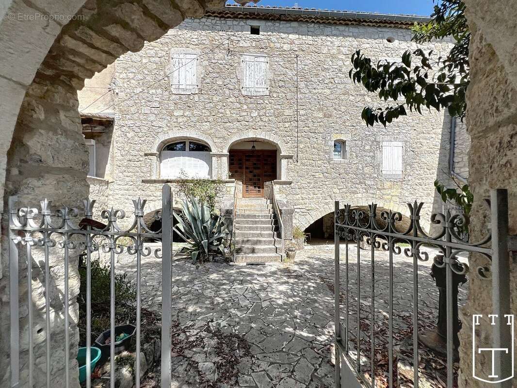 Maison à SAINT-ALBAN-AURIOLLES