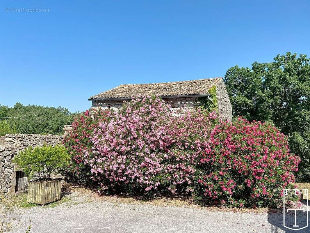 Maison à SAINT-ALBAN-AURIOLLES