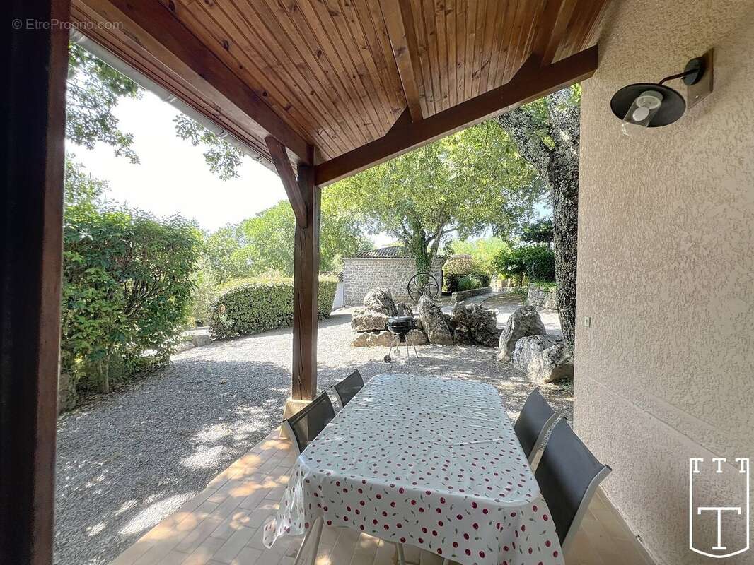 Maison à SAINT-ALBAN-AURIOLLES