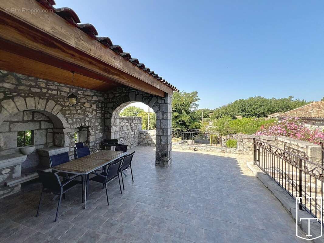 Maison à SAINT-ALBAN-AURIOLLES