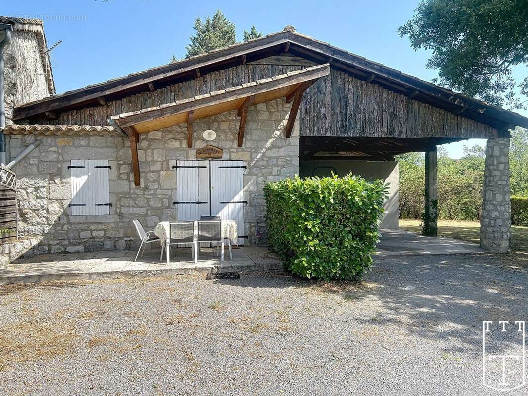 Maison à SAINT-ALBAN-AURIOLLES