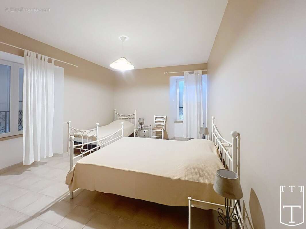 Maison à SAINT-ALBAN-AURIOLLES