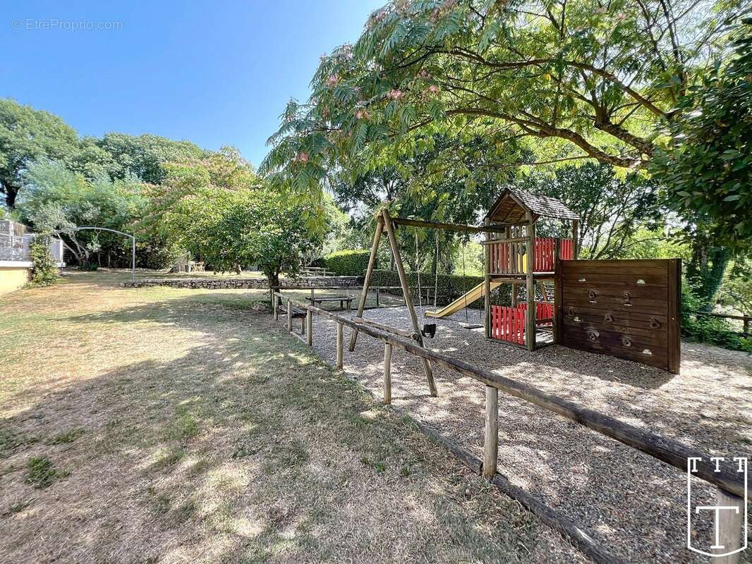 Maison à SAINT-ALBAN-AURIOLLES