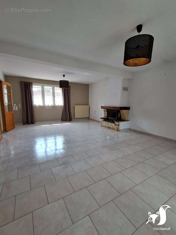 Maison à NEUVILLE-SAINT-REMY