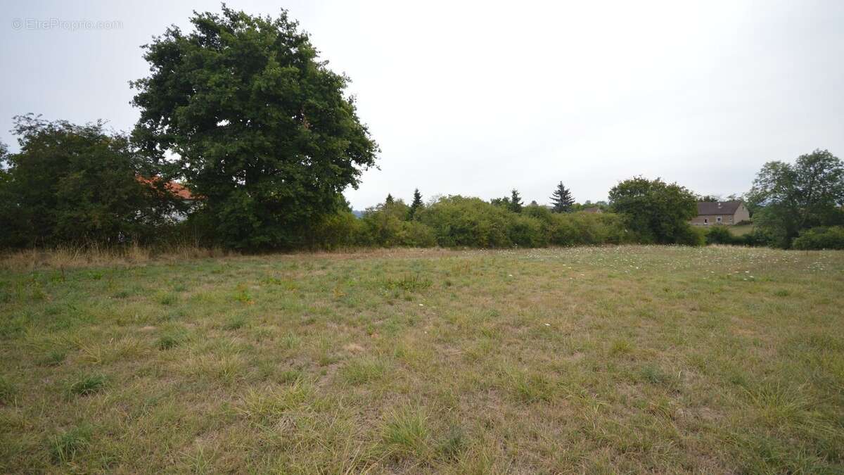 Terrain à BRUGHEAS