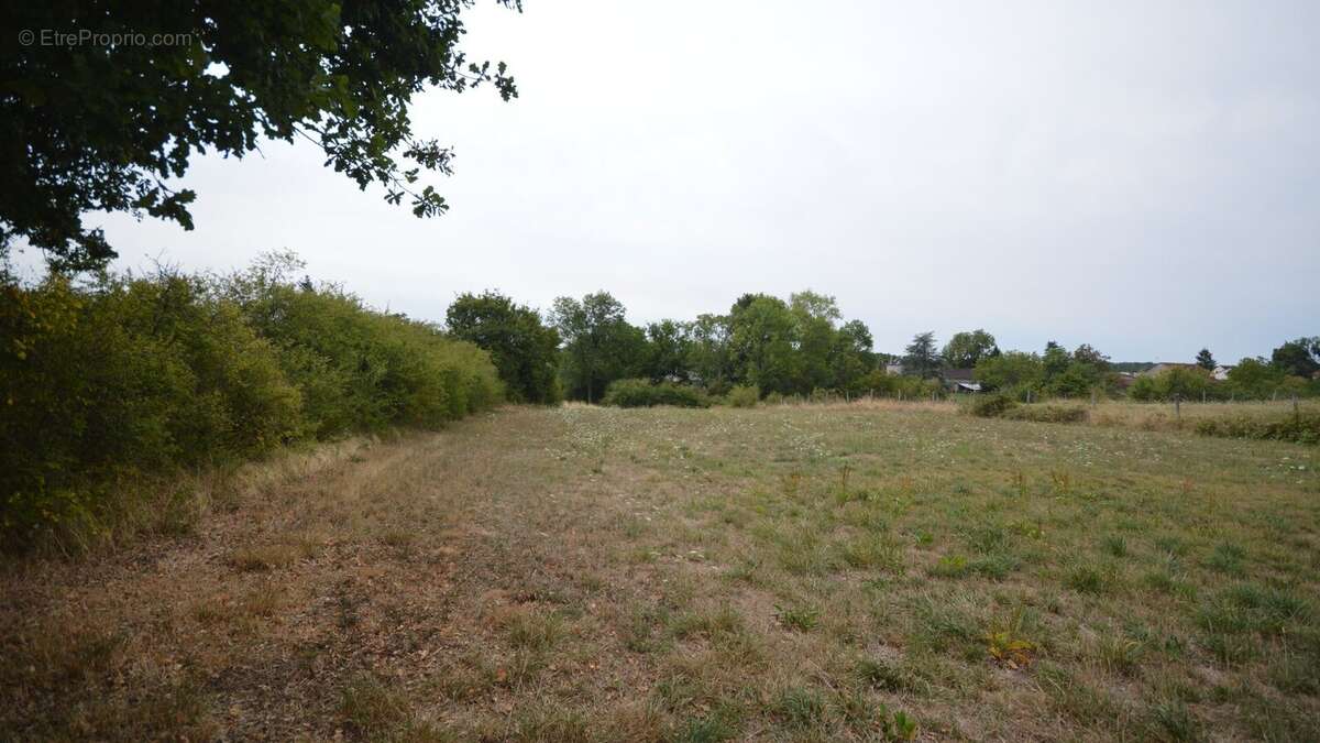 Terrain à BRUGHEAS